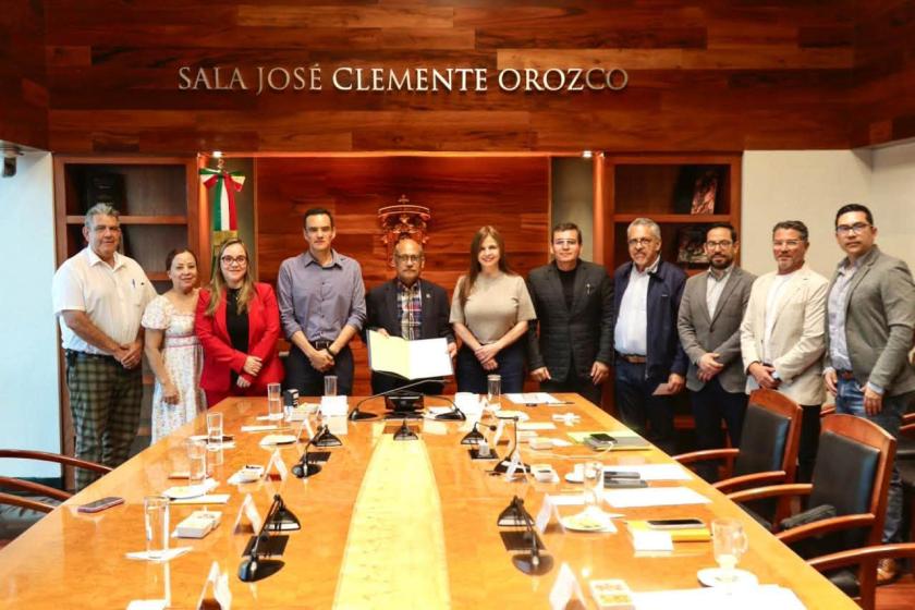 Asistentes a la firma